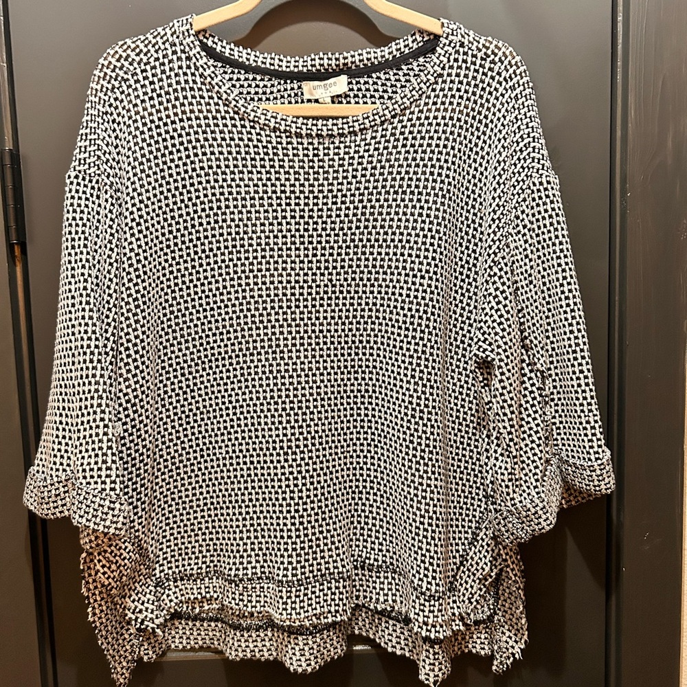 Umgee Black and White Patterned Blouse